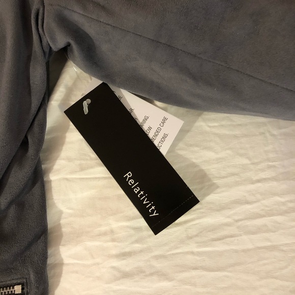 Relativity Grey Jacket - Picture 3 of 6